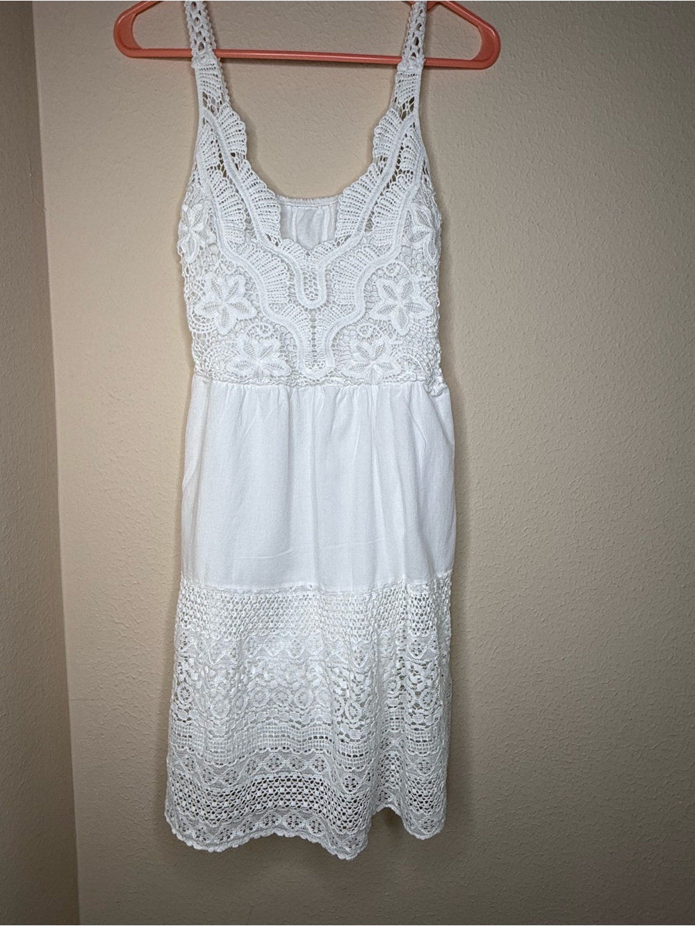 Women’s White Lace Trim Sundress - Picture 2 of 7